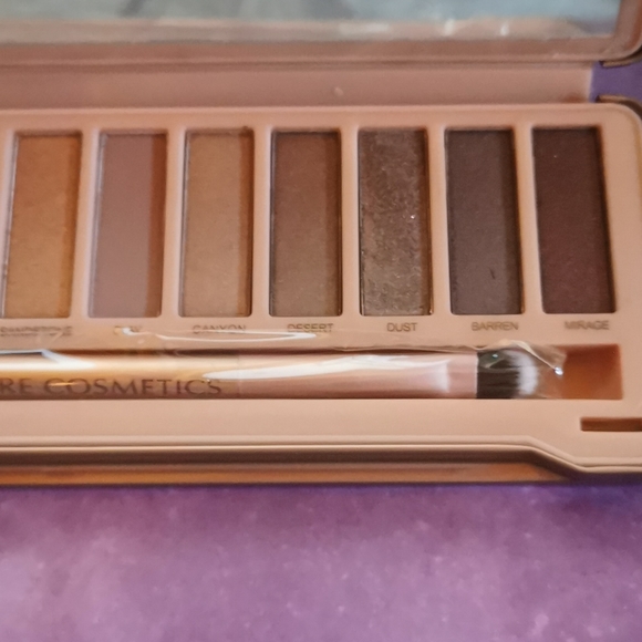 Pure Cosmetics Buff Collection Eyeshadow Palette - Picture 6 of 7